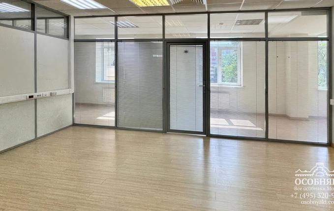 в 1-м Красносельском переулке, 11, площадь 4490 м