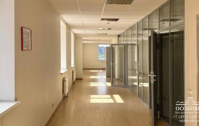 в 1-м Красносельском переулке, 11, площадь 4490 м