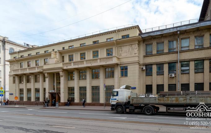 на 2-й Бауманской улице, 9/23, площадь 1971 м