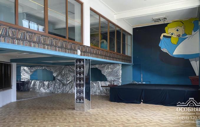 на 2-й Бауманской улице, 9/23, площадь 1971 м