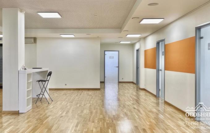 на Воронцовской улице, 8с7, площадь 1394 м