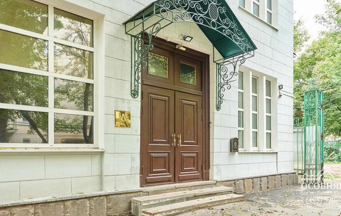 на Большой Бронной улице, 10, площадь 400 м