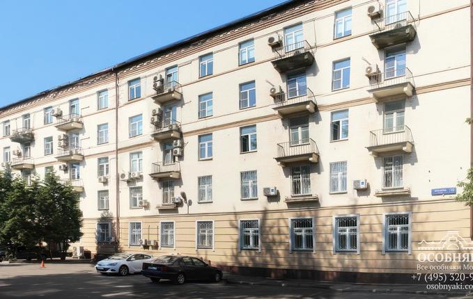 на Розанова, 10, площадь 4423 м