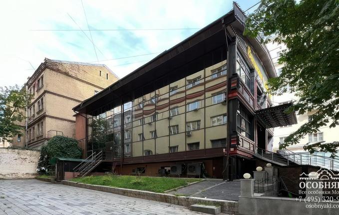 на Земляном Валу, 18, площадь 620 м