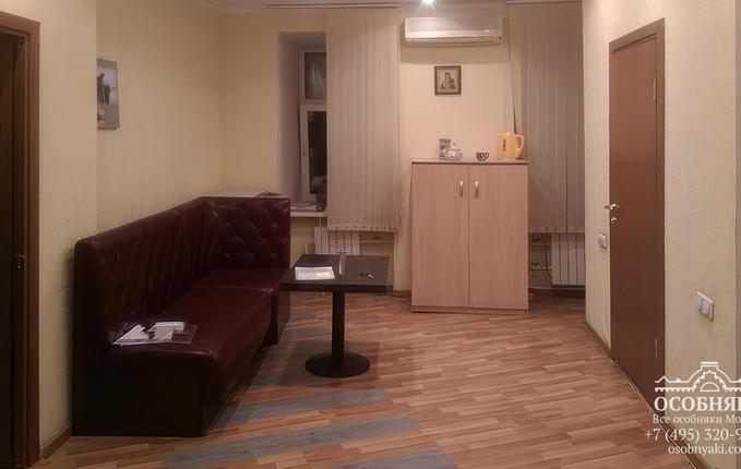 в Воронцовском переулке, 5/7, площадь 1082 м