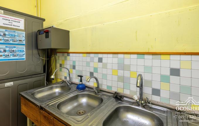 на улице Толбухина, 13с6, площадь 1179 м