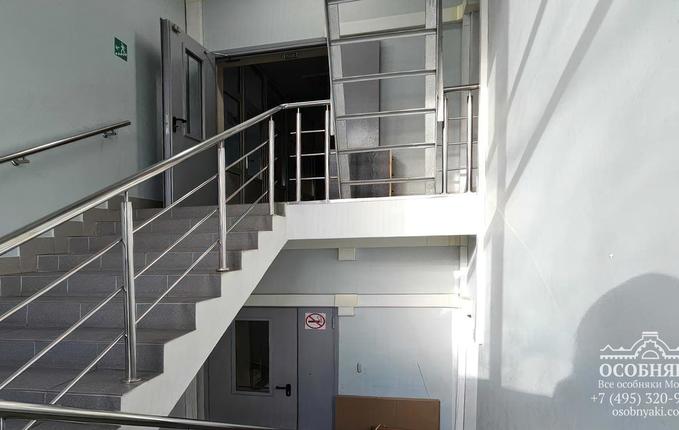 на Рабочей улице, 91с2, площадь 1054 м