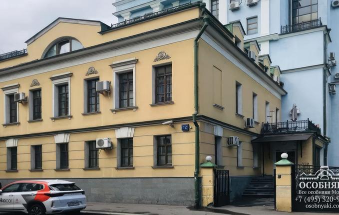 в Озерковском переулке, 12, площадь 2214 м