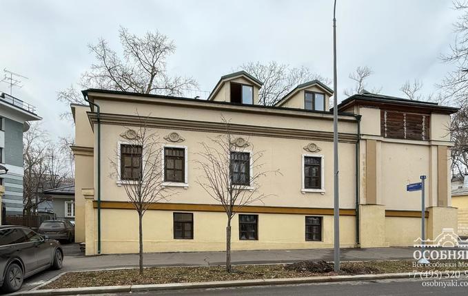 на улице Достоевского, 19, площадь 850 м