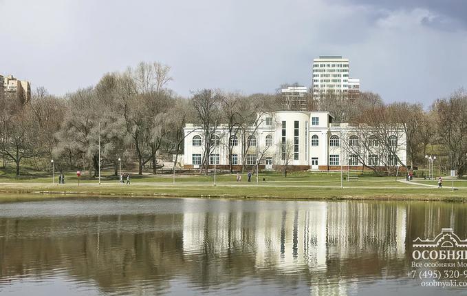 на улице Шкулева, 2А, площадь 1500 м