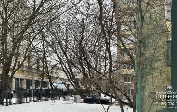 в Грохольском переулке, 6, площадь 1054 м