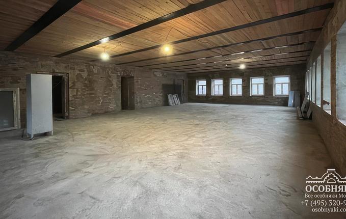 в 1-м Щипковском переулке, 16, площадь 950 м