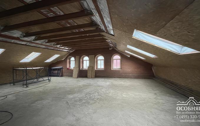 в 1-м Щипковском переулке, 16, площадь 950 м