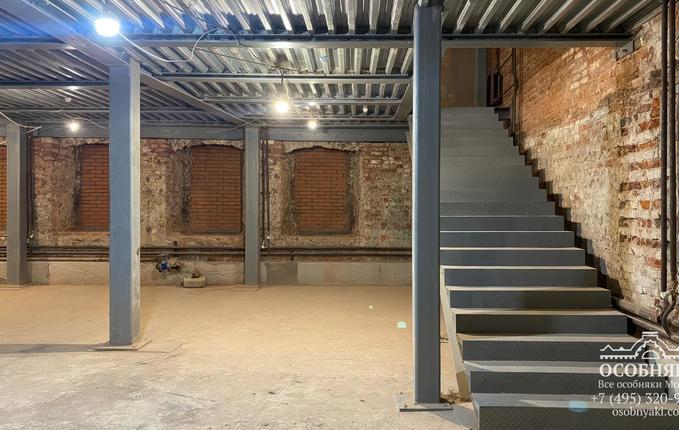 на Рождественке, 23, площадь 706 м