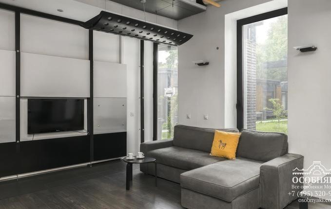 на улице Саврасова, 7, площадь 400 м