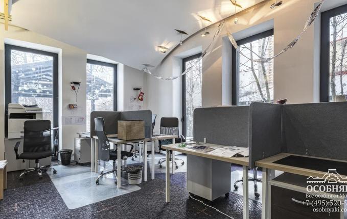 на улице Саврасова, 7, площадь 400 м