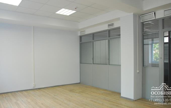 на улице Короленко, 3А, площадь 3312 м