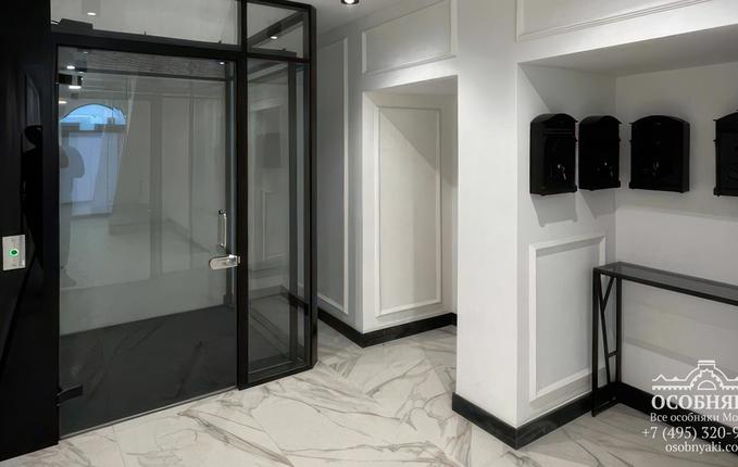 в Большом Черкасском переулке, 13, площадь 381 м