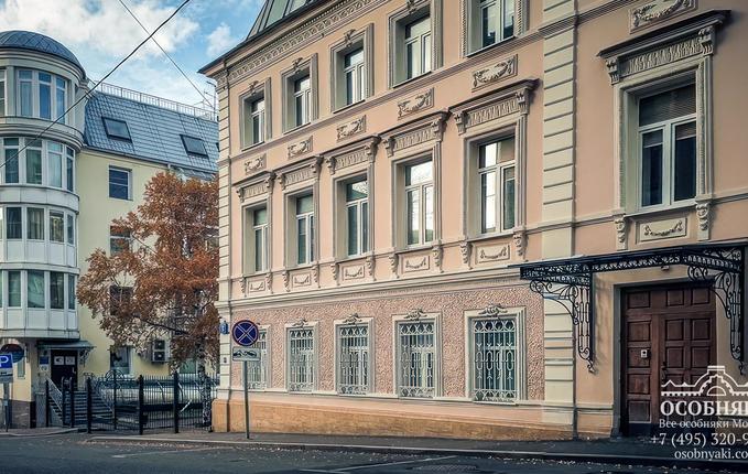 в Пушкарёвом переулке, 3, площадь 750 м