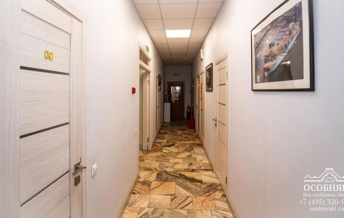 в Пушкарёвом переулке, 3, площадь 750 м