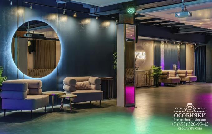 в Волховском переулке, 16/20, площадь 513 м