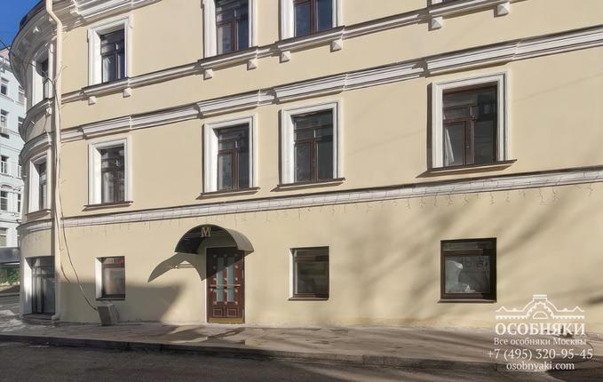 в Лялином переулке, 1/36, площадь 1335 м