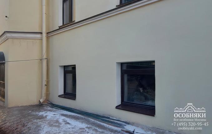 в Лялином переулке, 1/36, площадь 1335 м