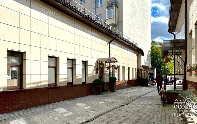 в Подсосенском переулке, 23с4/7, площадь 660 м