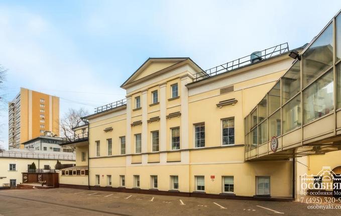 в Большом Саввинском переулке, 12с4, площадь 1007 м