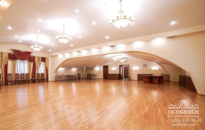 в Большом Саввинском переулке, 12с4, площадь 1007 м