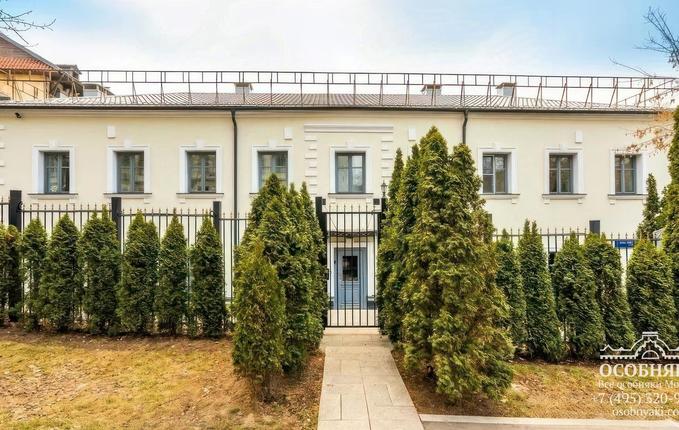 в Большом Саввинском переулке, 12с3, площадь 379 м