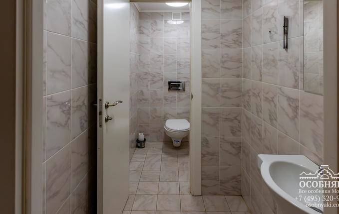 на улице Воронцово Поле, 12, площадь 1337 м