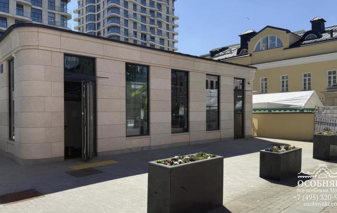 в Большом Толмачёвском переулке, 5с11, площадь 268 м