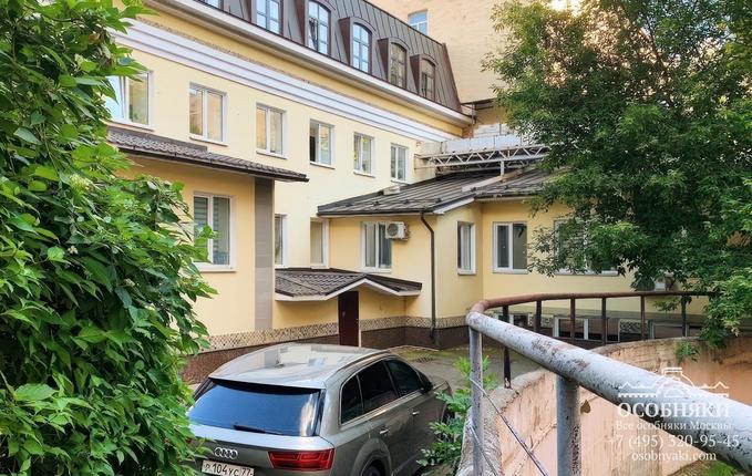 на Долгоруковской улице, 40, площадь 1248 м