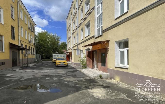 на Кожевнической улице,26, площадь 1176 м