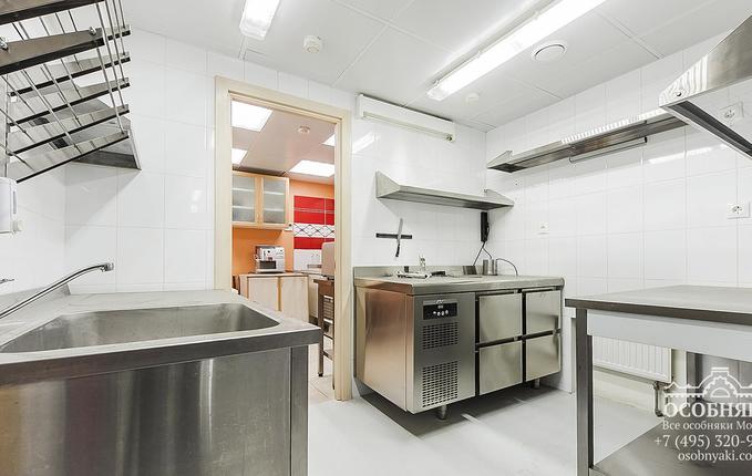 в Архангельском переулке, 15, площадь 482 м