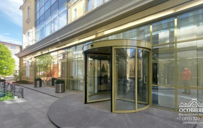 в Подкопаевском переулке, 4, площадь 2604 м