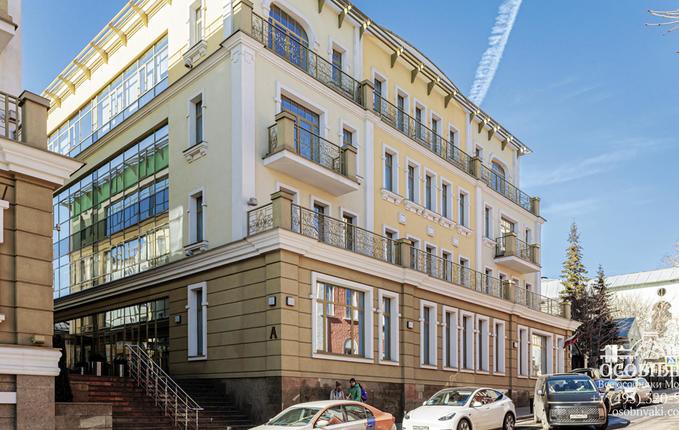 в Подкопаевском переулке, 4, площадь 2604 м