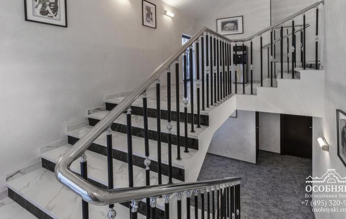 в Дегтярном переулке, 8с2, площадь 596 м