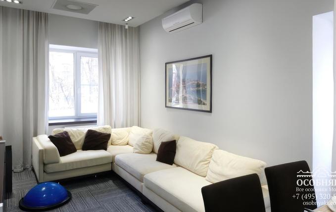 на Анненской улице, 17, площадь 1422 м