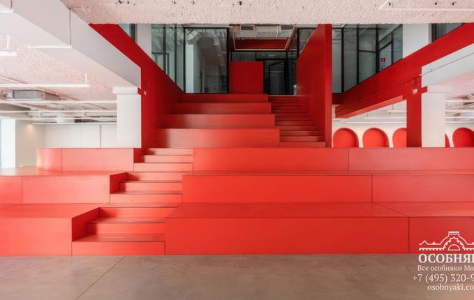 на Мантулинской улице,  7, площадь 2500 м