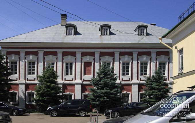 в Газетном переулке, 9с5, площадь 209 м