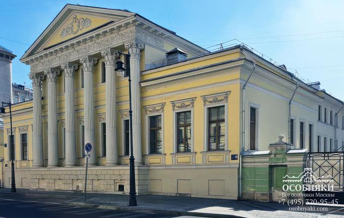 на Пречистенке, 35, площадь 2550 м