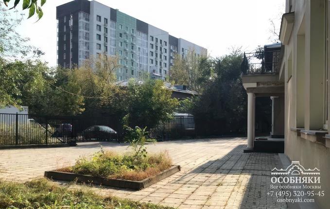 на улице Петра Романова, 14, площадь 732 м