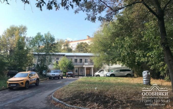 на улице Петра Романова, 14, площадь 732 м