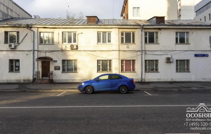 на Октябрьской улице, 80, площадь 1200 м