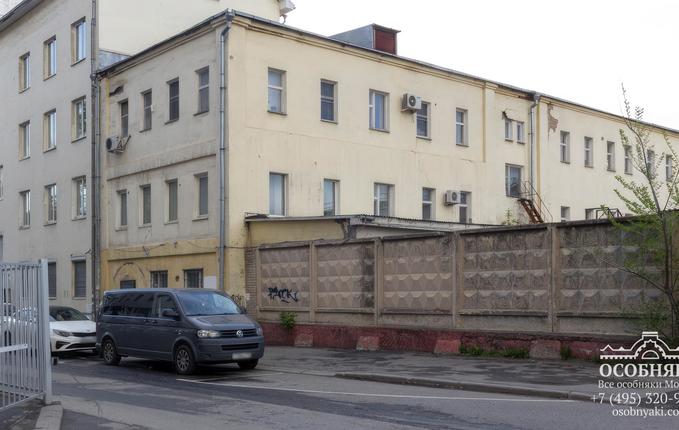 на Октябрьской улице, 80, площадь 1200 м