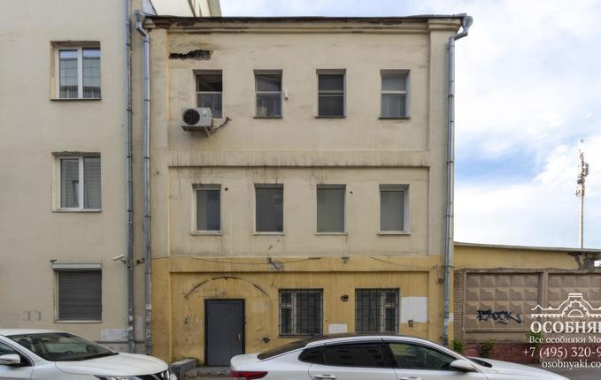 на Октябрьской улице, 80, площадь 1200 м