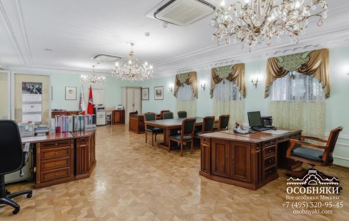 на улице Рождественка, 29, площадь 670 м