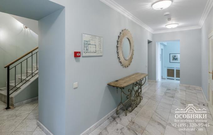 на улице Рождественка, 29, площадь 670 м